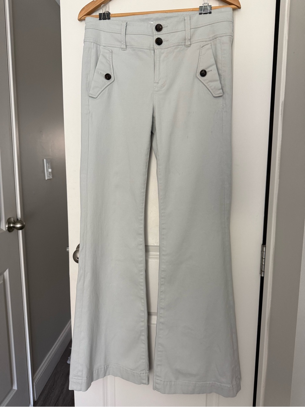7 For All Mankind Light Gray Wide-Leg Flare Jeans Y2K